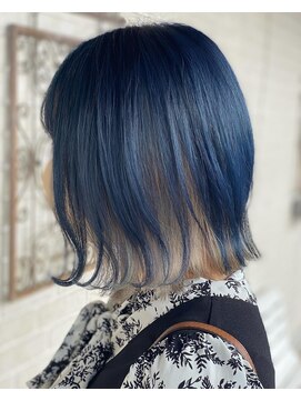 アボックス(abox) ツートーンカラーボブ ブルー×ホワイト