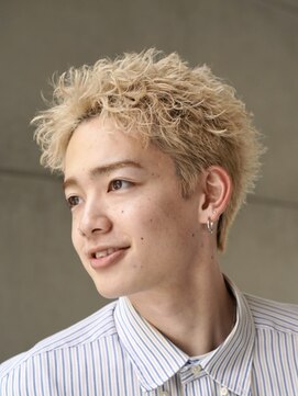フィフス トウキョウ (fifth TOKYO) 渋谷スパイキーショートブリーチWカラーメンズヘアアップバング