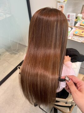 ファムバイアヴァンス(Femme by AVANCE.) ココアベージュ触れたくなる美髪ストレートロング