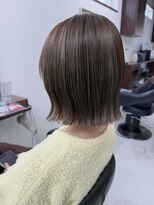 ムートン(Mouton)&nbsp;ハイライト＋オリーブカラー＋ボブカット