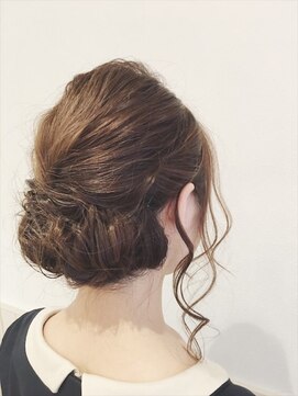 ネオリーブエム(Neolive em;) Neolive　em;　　ギブソンタックアレンジ☆☆