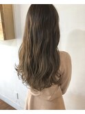 まろやかくすみベージュ ツヤ髪ゆるふわウェーブロング