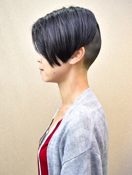 ヘアスタジオヘーフリヒ(HAIR STUDIO HoFLICH) ☆個性を輝かせたい方へ☆