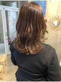 柔らかベージュ ウェーブ巻き
