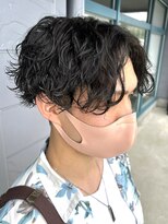 リット×ベリエ(Lit.×belier)&nbsp;波巻きスパイラルパーマセンターパート波巻きパーマツーブロック