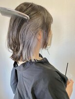 エトランジェ(Etrange)&nbsp;インナーグレー/くびれボブ