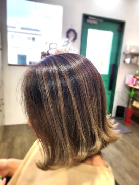 ワンス(Once) 切りっぱなし×バレイヤージュ風