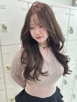 ジルバイジゼル(JILL by GiseL)&nbsp;ロング　レイヤーカット　韓国ヘア　ピンクベージュ　10代20代