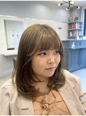 柔らかベージュ×ワンカールレイヤー