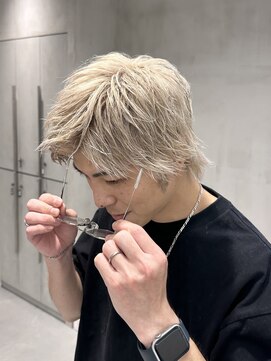 ヘアスペース リズム グリーン(Hair space Rizm green) ホワイトミルクティー