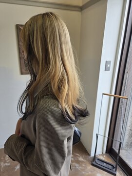 オズギュルヘア(Ozgur hair) ブリーチ×毛先グラデーション