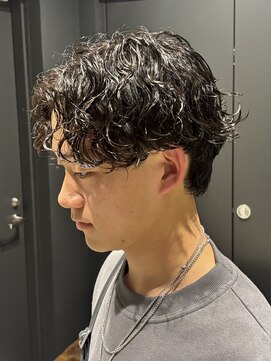 ボンドストーリールミエール(Bond Story lumiere) 波巻きスパイラルツイストスパイラルラウンドマッシュ刈り上げ