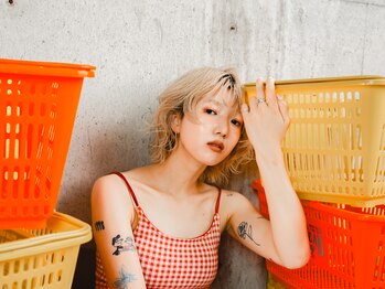 ニコルセンイ(nicoru seni)の写真/光をまとう透明感カラーで、輝く毎日を。透き通る寒色系カラーで、大人の髪に「艶」と「抜け感」を。