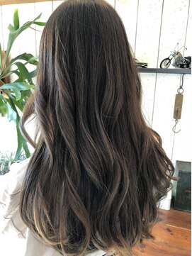 クアトロ(KUATRO) 艶カラー