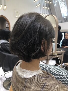 ロンド レグリーズ 立川(Lond leglise) ミニボブ/タッセルボブ/グレージュ/顔周り/フェイスレイヤー