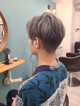 ベラ(Bella) 《Bella吉祥寺》シルバーマッシュショート