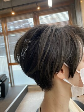 アット(At.) 大人ショート/大人可愛いショート【ひし型小顔/美シルエット】