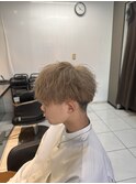 ブロンドミルクティーベージュ　ブリーチ　メンズカラー　理容室