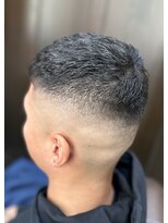 ミリオンバックス 御徒町店(Million Backs)&nbsp;クロップ/濡れパン/フェード<理容室>[メンズ/眉毛/バーバー]