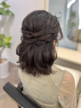 マーリー(marlee) ふわふわハーフアップ