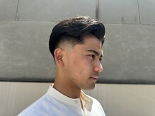 リレーションメンズヘアー(RELATION MEN'S HAIR)の雰囲気（メンズ♯バーバー♯眉毛♯メンズカット♯波巻きパーマ♯ブリーチ）