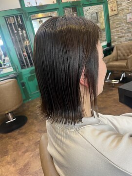 ヘアーラウンジ アンフィ 井土ヶ谷(Hair Lounge Anphi) 切りっぱなしボブ