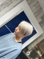 ノウン バイ エボルシオン(Known by evolucion) ホワイト系カラー