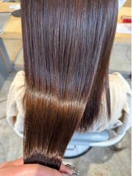エクリュ(ecru)の写真/【大久保駅徒歩1分】全席半個室◇カラーの同時施術も可能な髪質改善ストレートでオシャレ&美髪が両方叶う♪