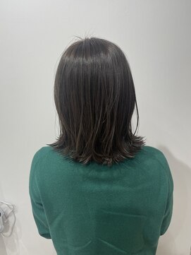 カエラ バイ アメリ(kaela by ameri) 【kaela 仲丸】動きのある切りっぱなしボブ