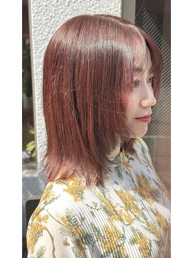 ミア(Mia) 【30-40代】ツヤと柔らかさ◎ 外ハネミディアムボブ
