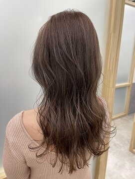 フレームプラス 御堂筋難波店(FRAME +) 【FRAME+】パーソナルカラー似合わせ柔らかくすみグレージュ