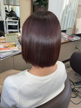コアフィールフィス(COIFFURE fils) 《見附　今町》M3Dカラー　ピンクレッド　ミディボブ