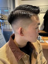 フリーク バーバーショップ 都島店(FREAK BARBER SHOP) 王道サイドパートスキンフェードN