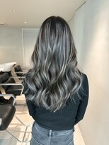 ヨロ 小岩(YOLO) ハイライトカラーミルクティーベージュケアブリーチダブルカラー