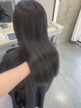 リリー(Lilley) (lilley内堀)韓国ヘア×髪質改善トリートメント