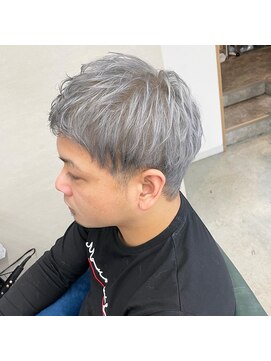 ラル(Lull) 【メンズカット×グレーシルバー】ケアブリーチ/ハイトーン/個室