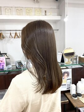 ネオリーブセブン 御茶ノ水店(Neolive 7) オリーブ×ベージュ