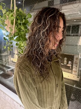 カート バイ デコ(Kurt by DECO) 【ERIKA】ハイライトレイヤーパーマ