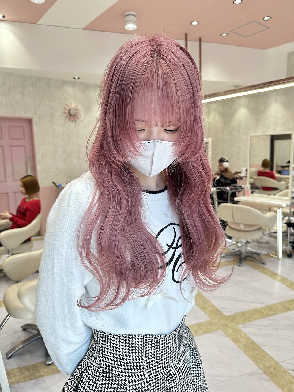 ヘアカラー 赤、ピンクセット 2025年夏】チェリーレッドの髪型・ヘアアレンジ｜人気順