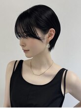 1 mm 単位で整えるバング＆顔周り