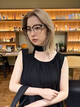 ロスタークラス(ROSTAR class) creamy beige