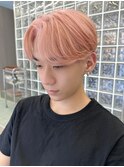 韓国メンズピンクベージュミルクティーカラーセンターパートヘア