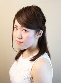ちょっぴり大人なナチュラルハーフアップ