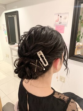フェリーチェ(Felice) 黒髪アレンジ　ドレスヘア　結婚式　パーティー　ブライダル