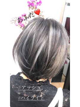 リリー ヘアーアンドビューティー(Lily) ハイライトカラー