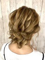 ヘアセットアップス(UP's) ふわっと立体的な動き多めで可愛い♪(^○^)『まとめアップ』