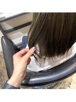 ニール(Neale.)&nbsp;カーキグレージュ