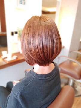 ヘアメイク クラール(Hair Make Klar) 大人 前下がりショート