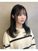 韓国レイヤー 顔周りカット 韓国風暗髪 シースルーバング