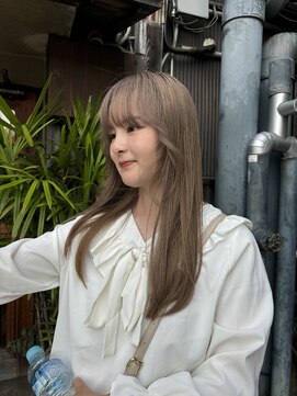 ビビディ バビディ ブー 河原町三条店(Bibbidi.bobbidi.boo) ロングヘア グレージュ ミルクティーベージュカラー 松村